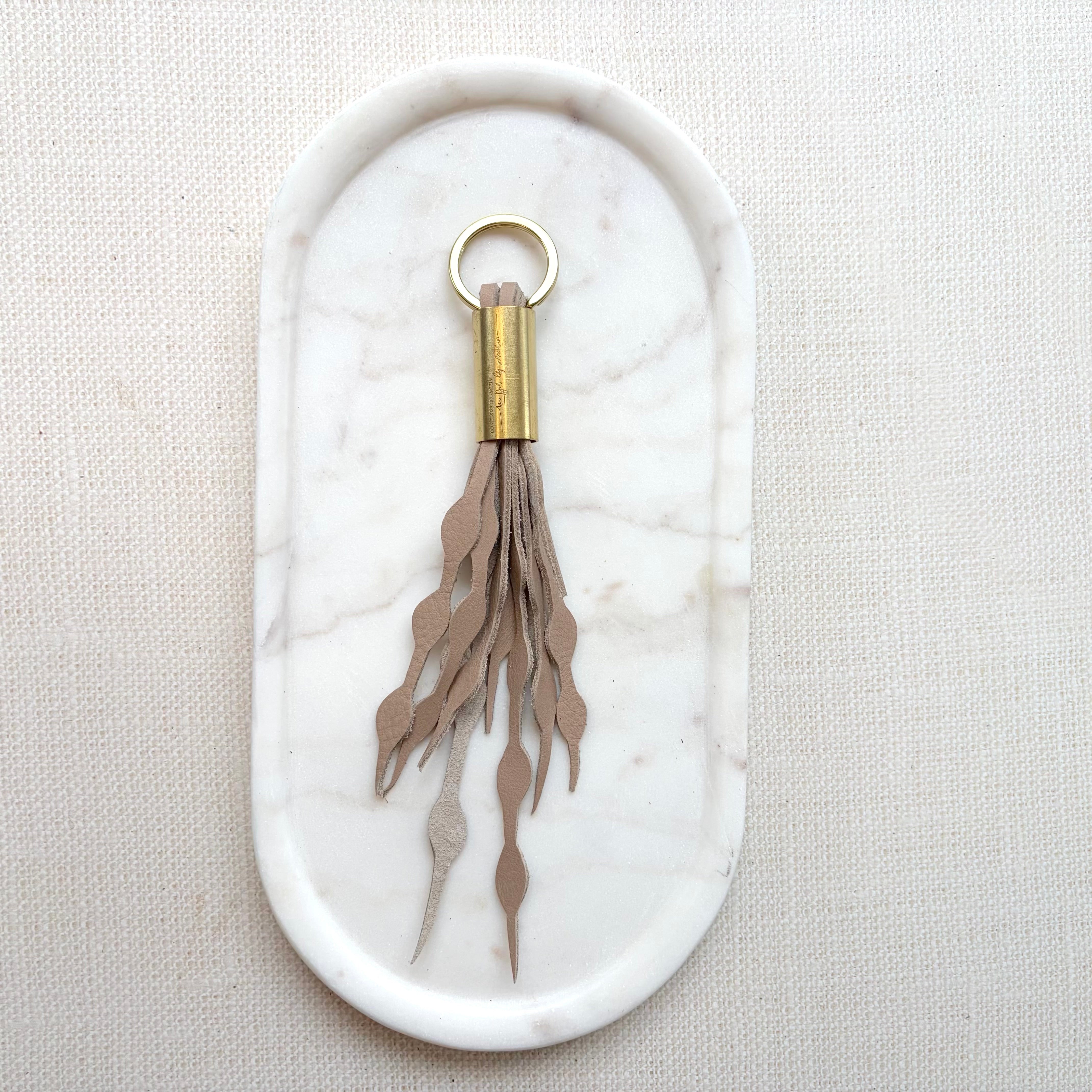#19 Seaweed Fringe Keychain // Warm Sand Leather (1st quality)