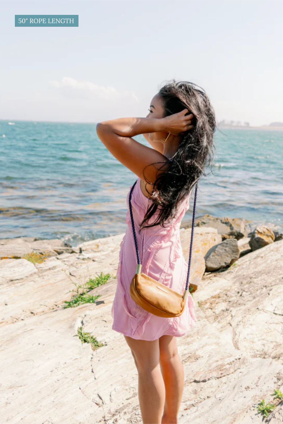 Clam Shell Bag // in Black Leather