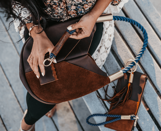 Oyster Brown Leather Small Purse