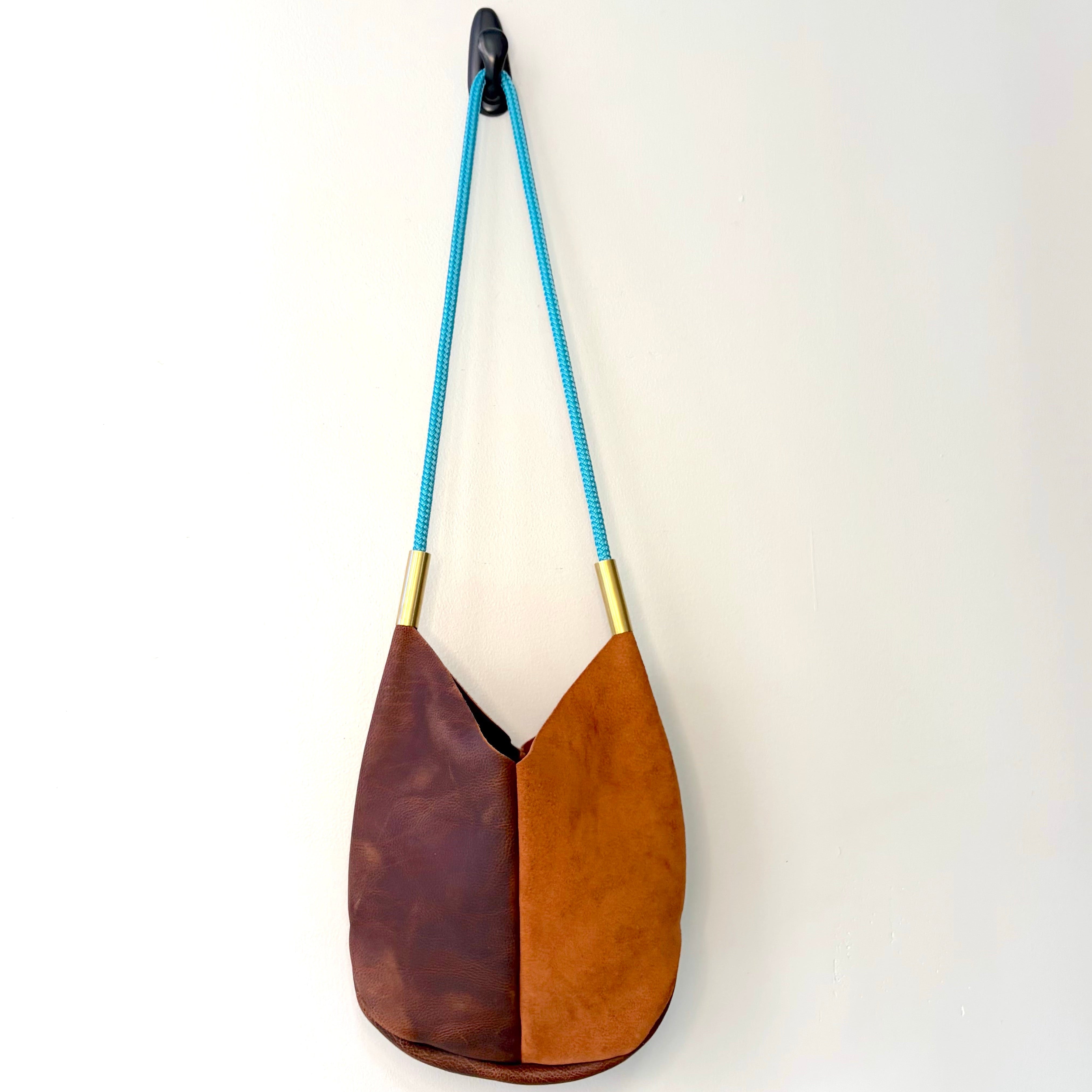 #54 Mermaid Purse // Brown Leather with 40" Caribbean Blue Dock Line (1st quality)