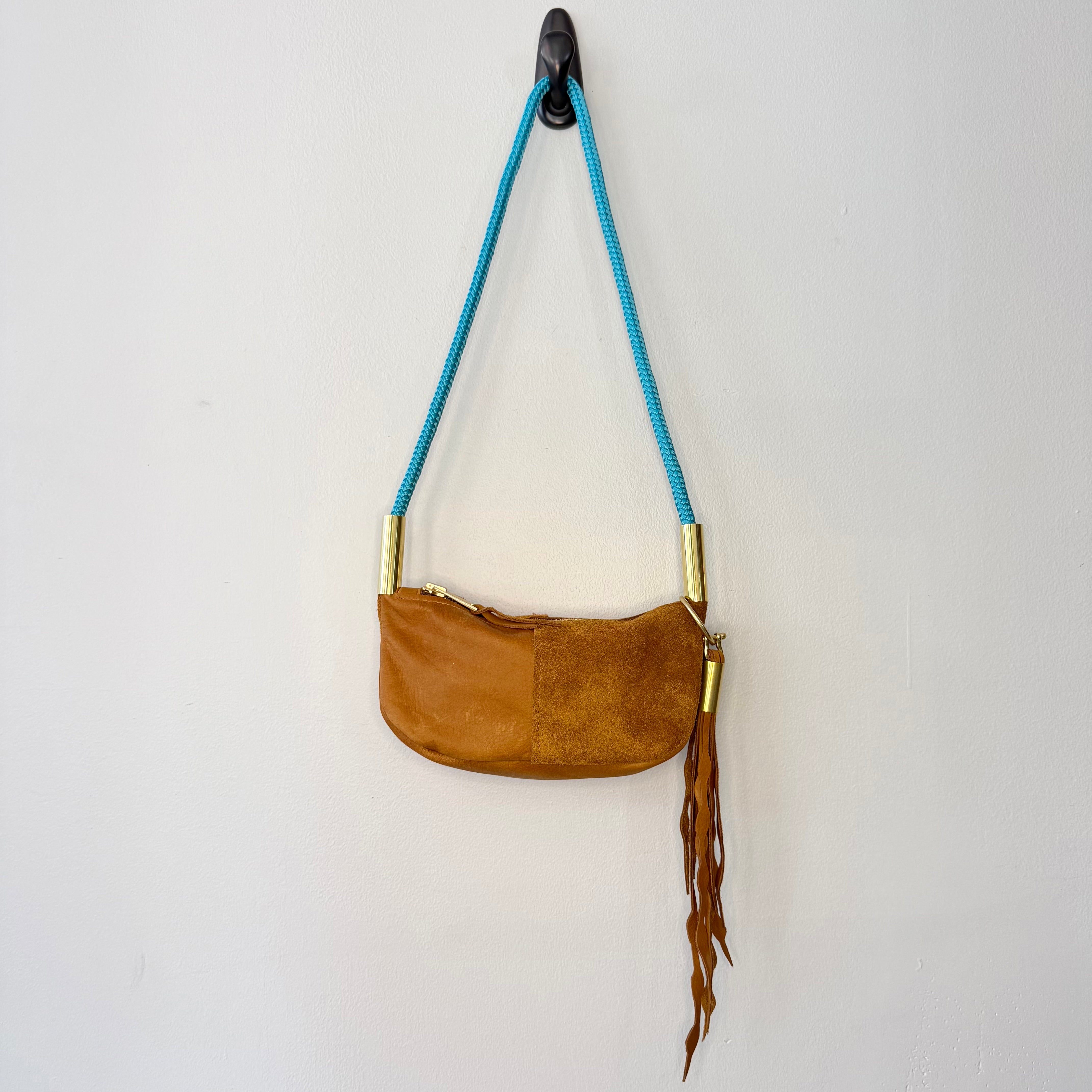 #63 Zip Crossbody // Beach Nut with 35" Caribbean Blue Dock Line + Matching Seaweed Tassel (1st quality)