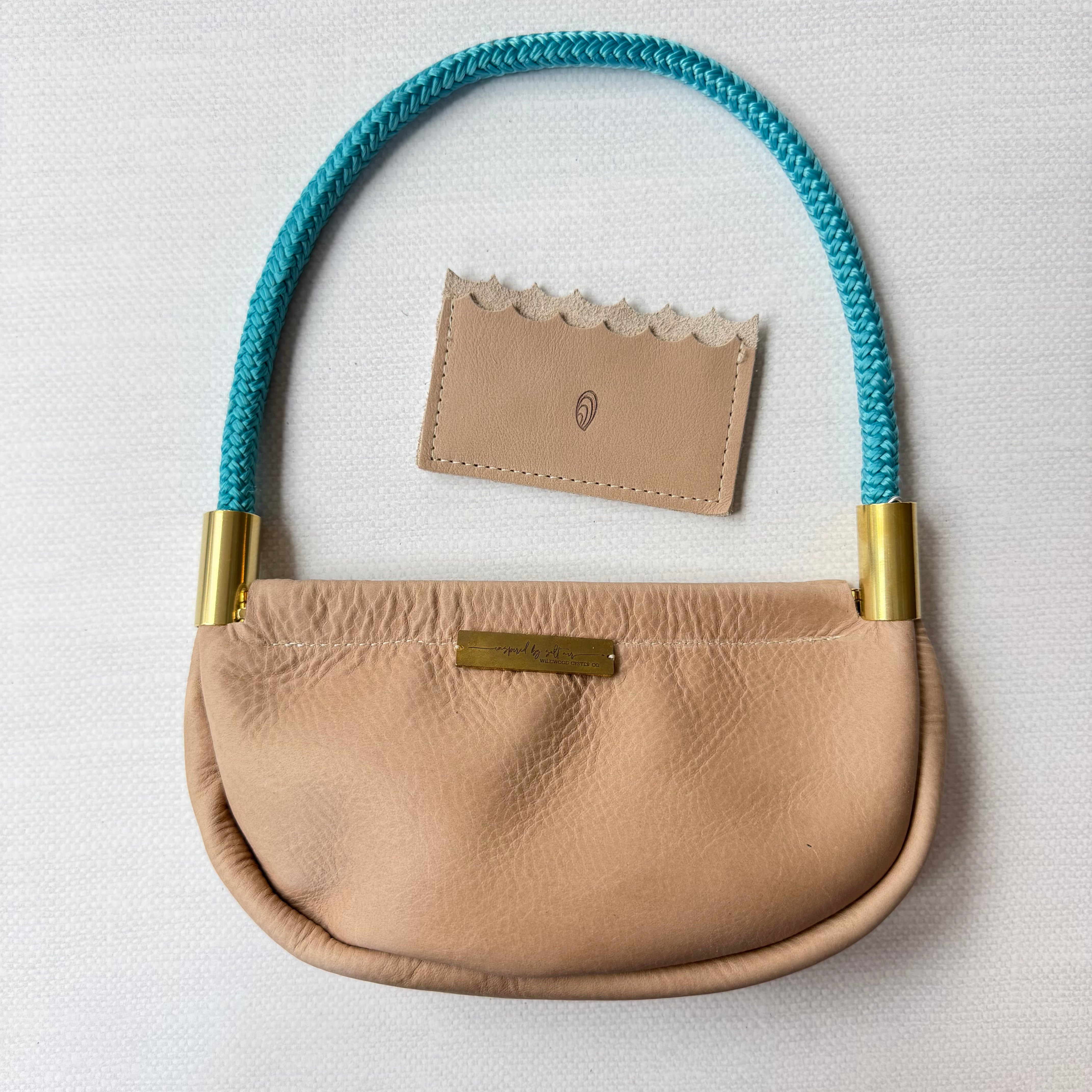 #65 Clam Shell // Warm Sand Leather with 19" Caribbean Blue Dock Line + Matching Mini Wallet (1st quality)