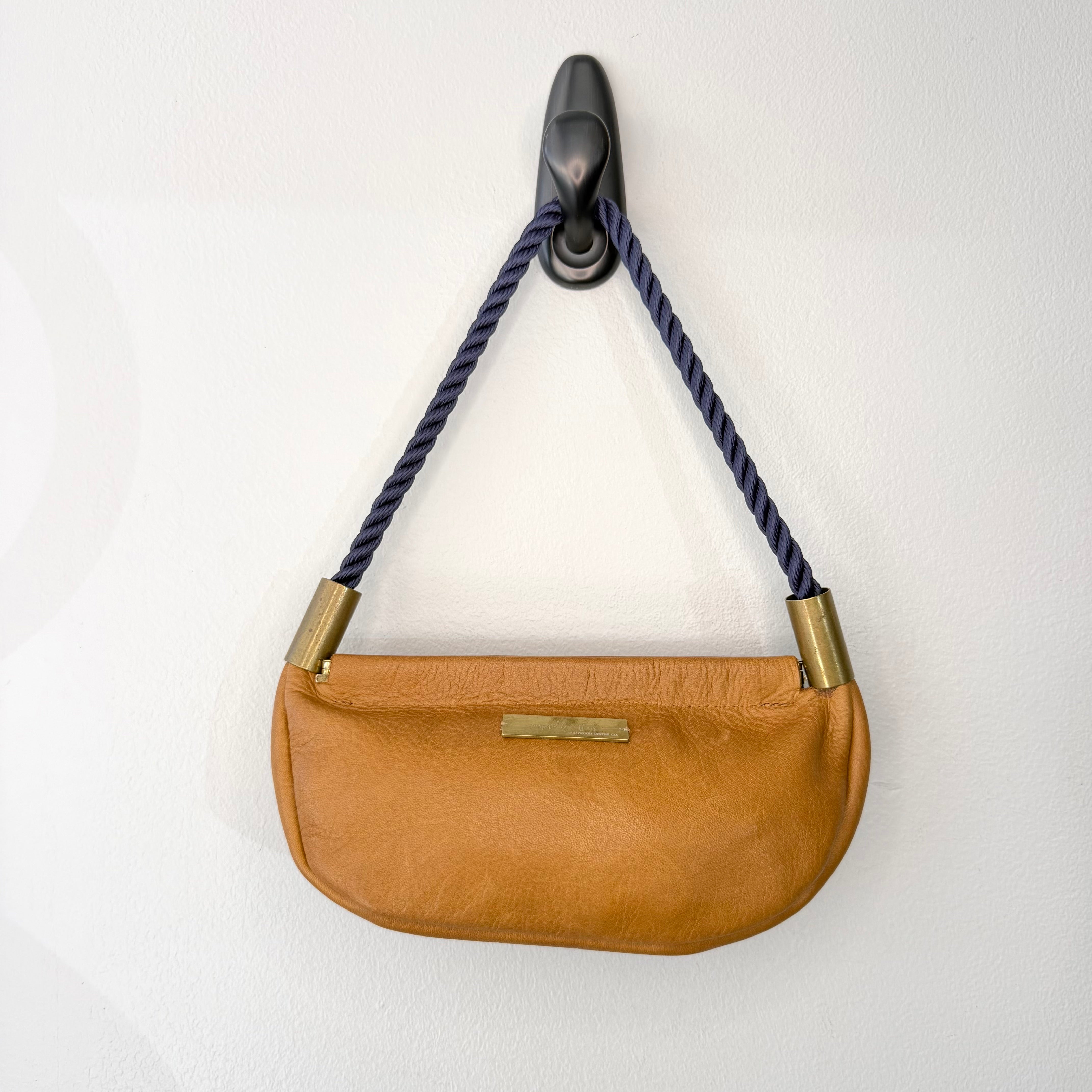 #80 Clam Shell // Beach Nut Leather with 19" New England Navy Dock Line (2nd quality)