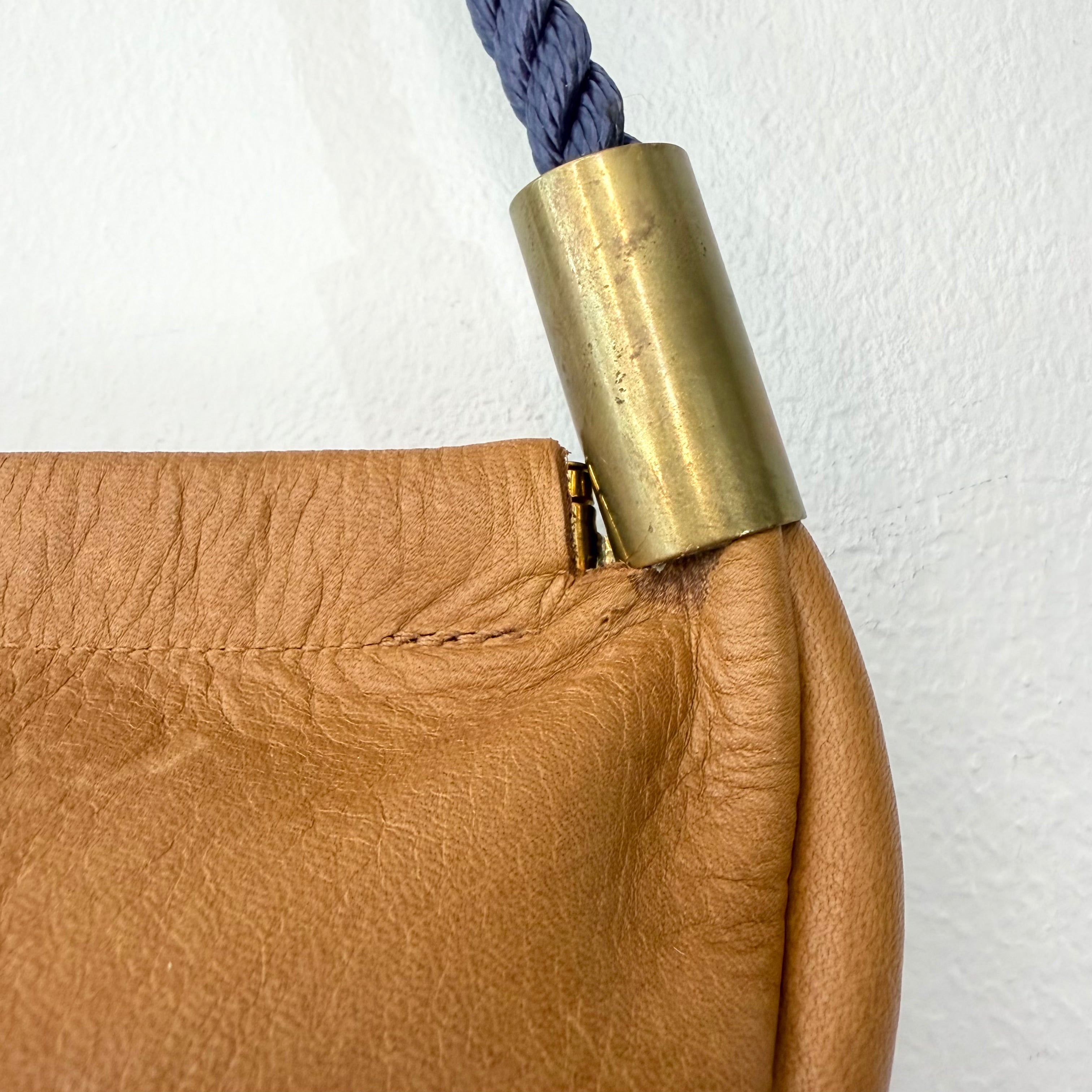 #80 Clam Shell // Beach Nut Leather with 19" New England Navy Dock Line (2nd quality)