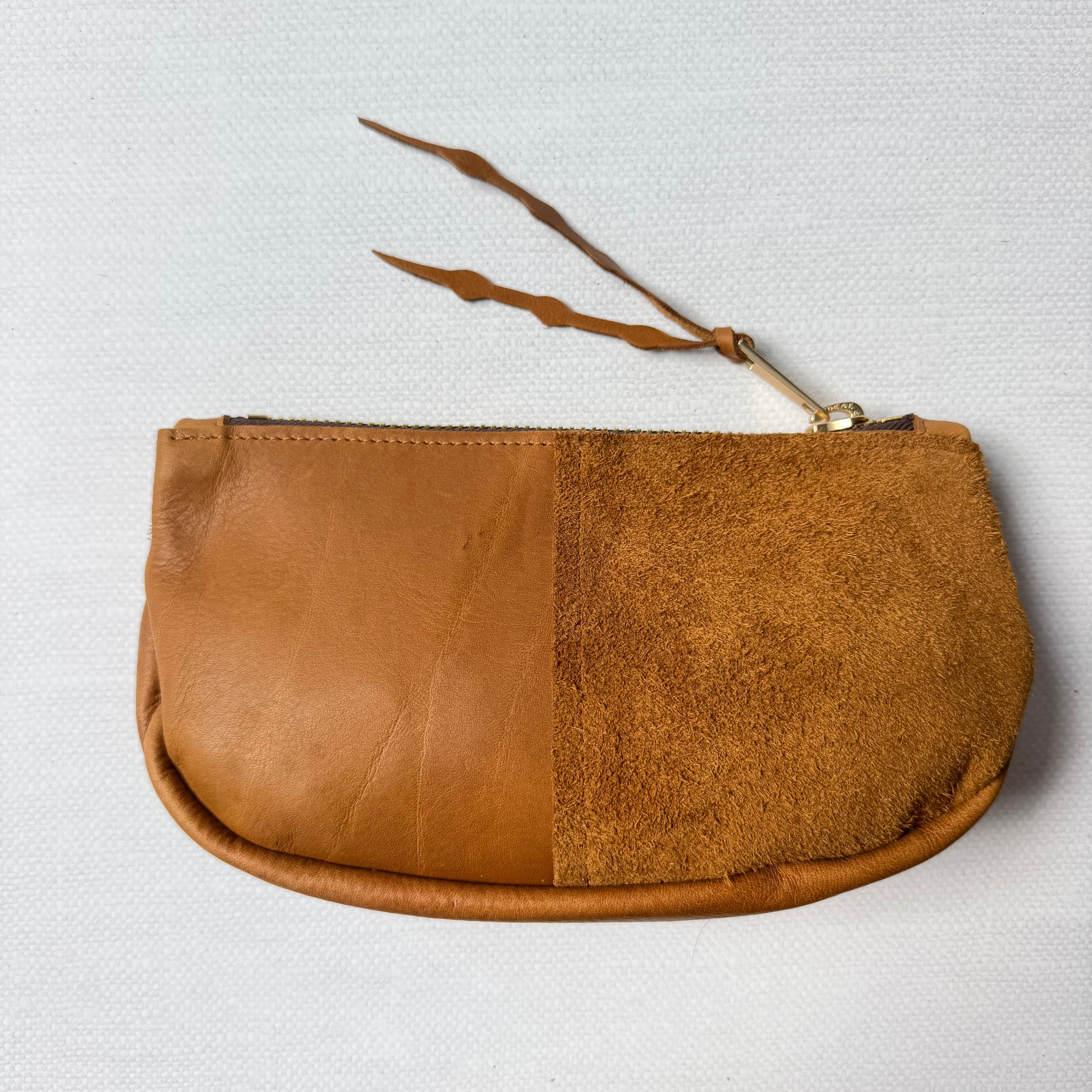 #97 Makeup Bag // Beach Nut Leather (2nd quality)