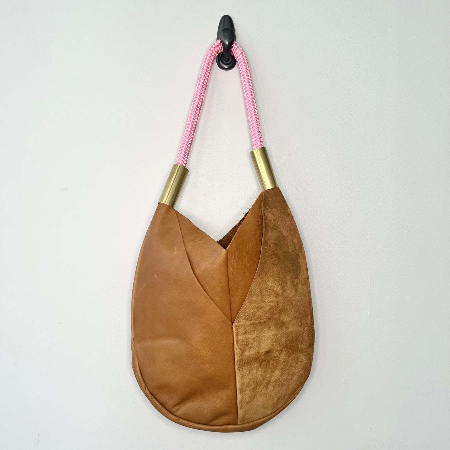 #25 Original Wildwood Bag | Large Beach Nut Leather with 24" Pink Beach Rose Dock Line