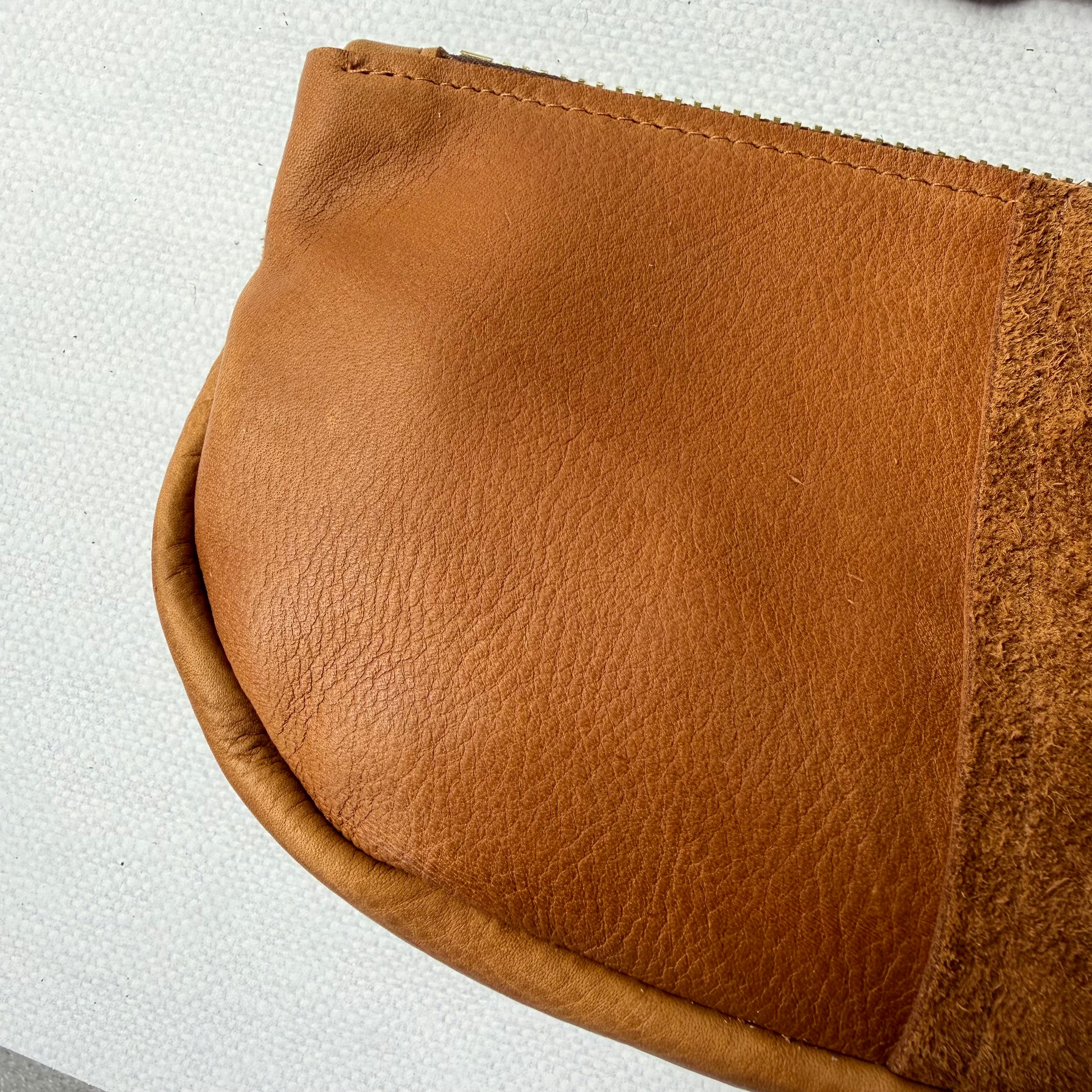 #99 Makeup Bag // Beach Nut Leather (2nd quality)