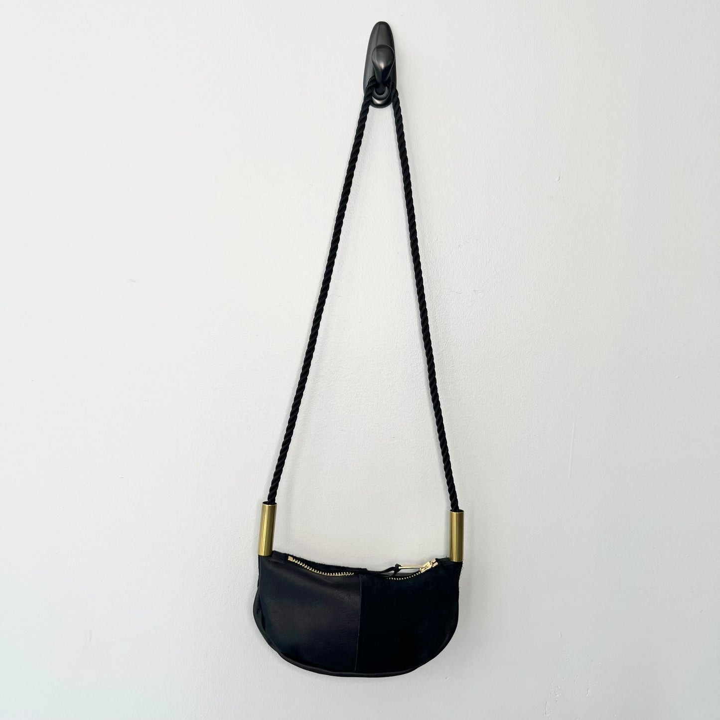 #39 Zip Crossbody | in Black Leather with 50" Summer Night Black Dock Line