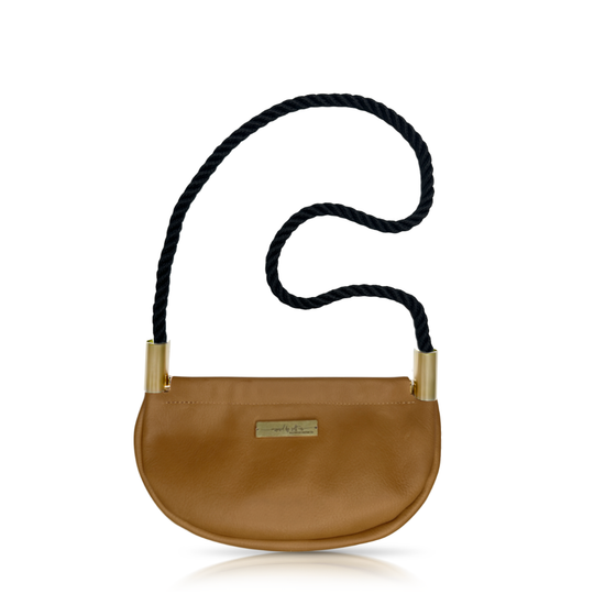 Clam Shell Bag in Beach Nut Leather