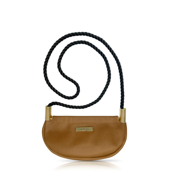 Clam Shell Bag in Beach Nut Leather