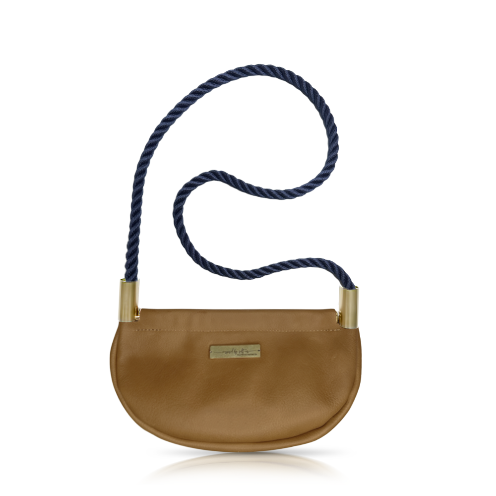 Clam Shell Bag in Beach Nut Leather