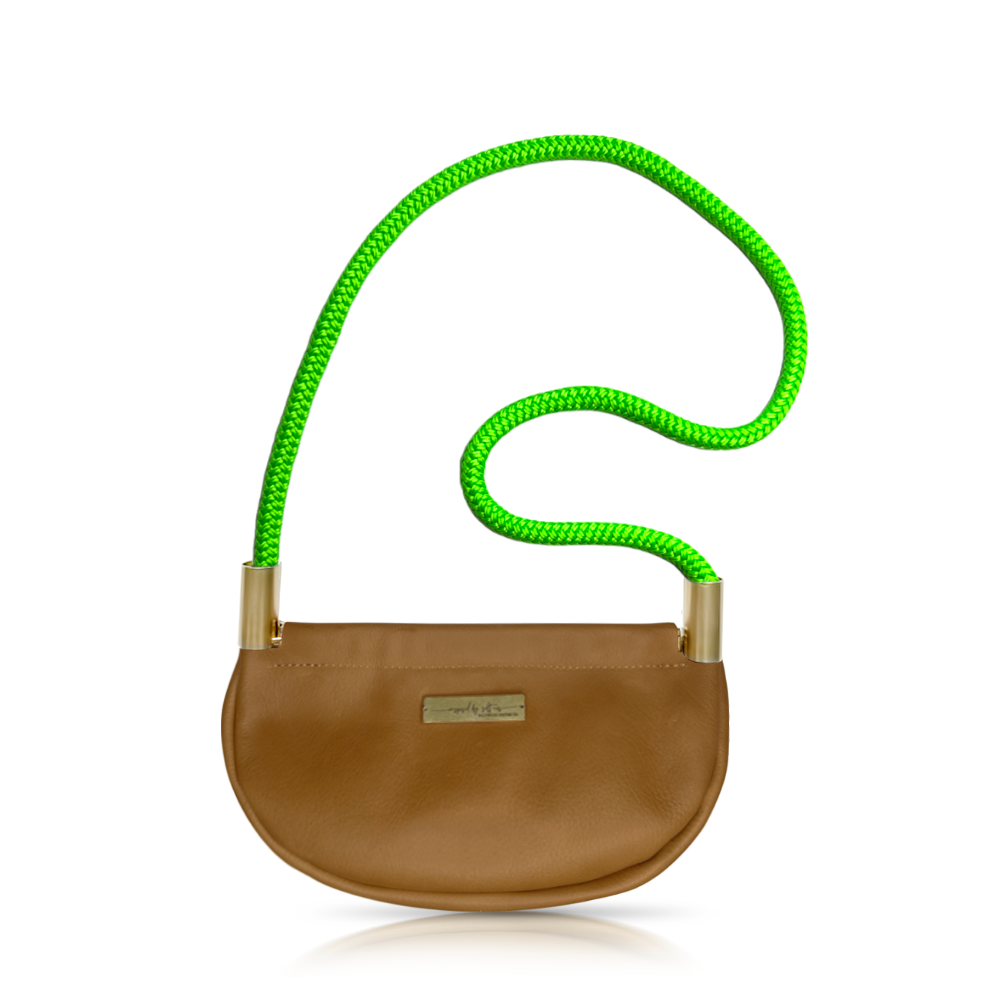 Clam Shell Bag in Beach Nut Leather