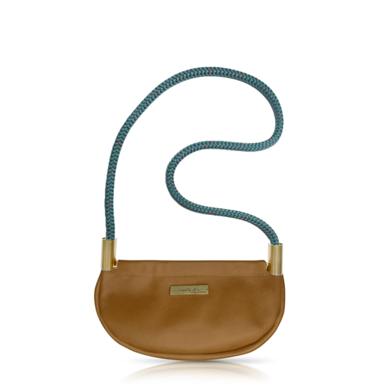 Clam Shell Bag in Beach Nut Leather