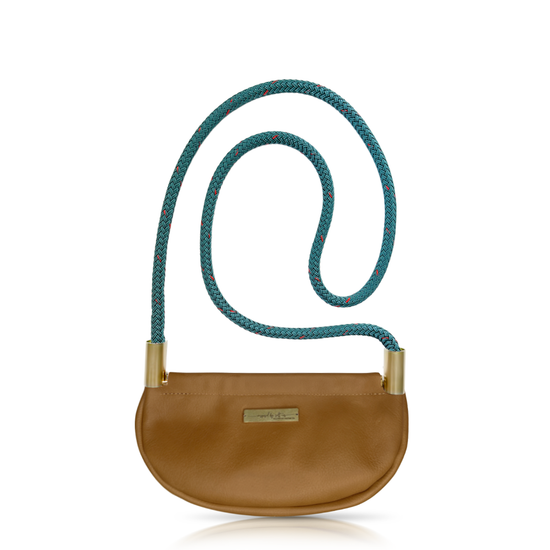 Clam Shell Bag in Beach Nut Leather