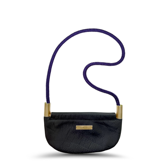 Oyster Shell Bag in Black Leather