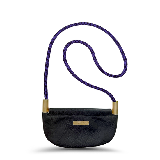Oyster Shell Bag in Black Leather