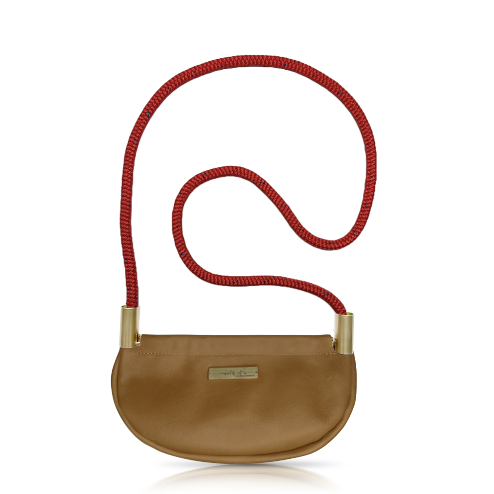 Clam Shell Bag in Beach Nut Leather