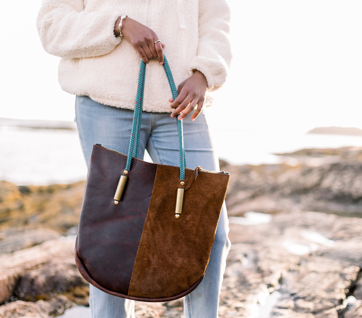 Load image into Gallery viewer, Wildwood Oyster Co. Brown Leather Zip Tote Bag
