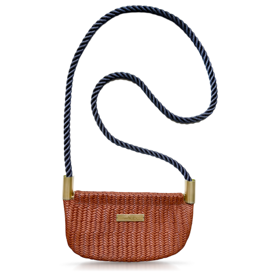 brown basketweave oyster shell bag with navy dock line